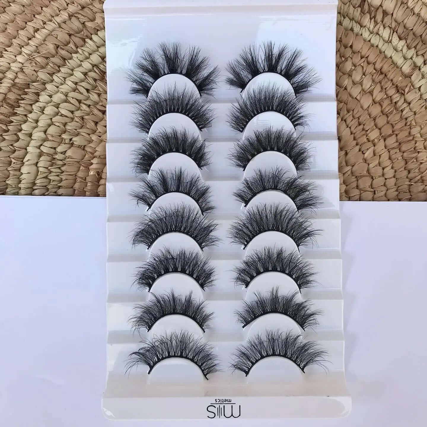 Msmetics 8 in 1 Neon Lash Set - La Mimz Beauty & Fashion Store