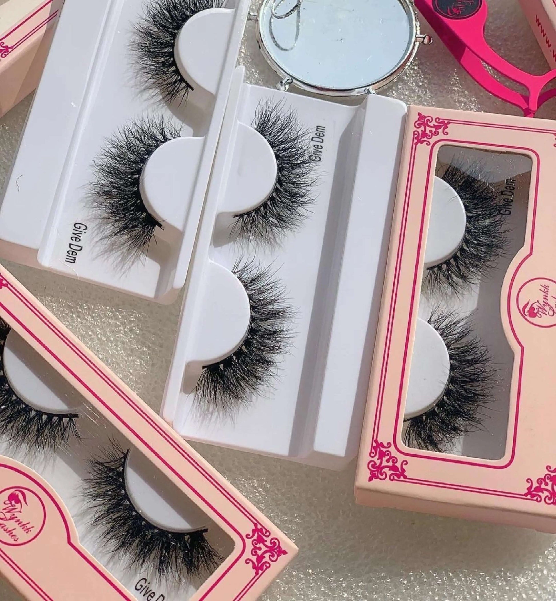 Wynkk Single Lashes - La Mimz Beauty & Fashion Store