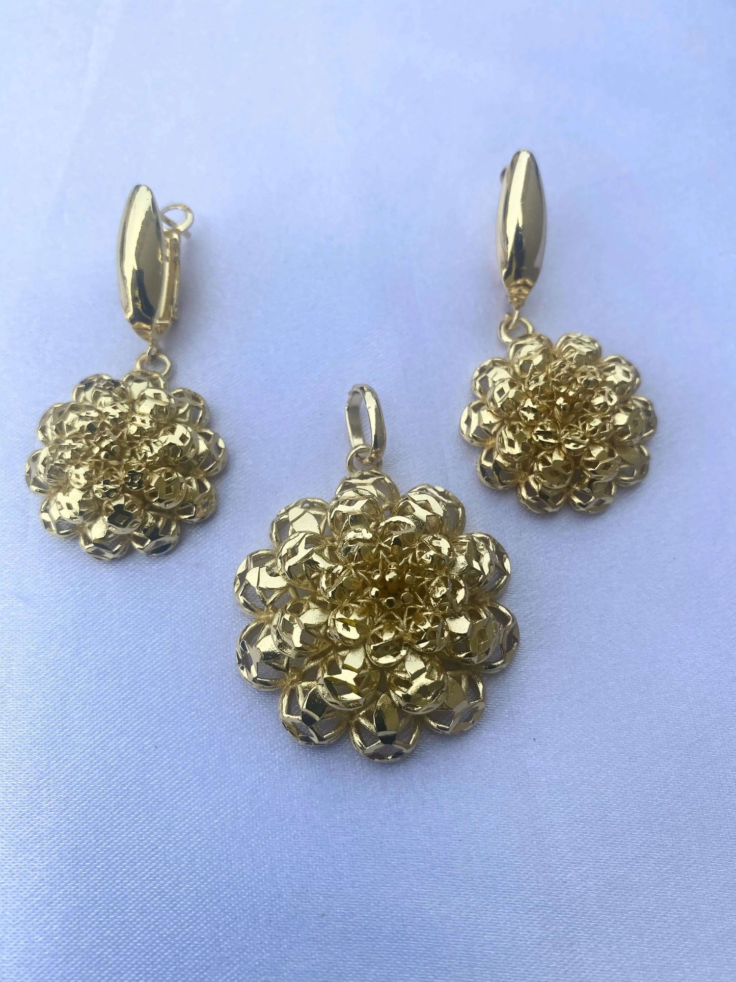 Golden Earring and Pendant Set - La Mimz Beauty & Fashion Store