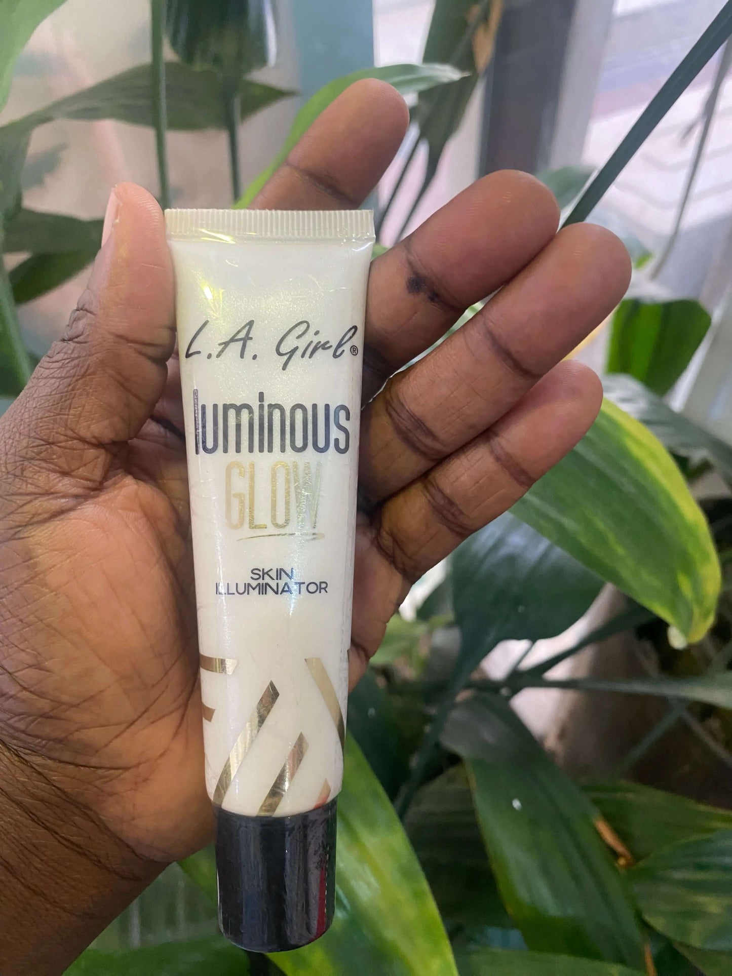 L.A. Girl Luminous Glow Illuminator - La Mimz Beauty & Fashion Store