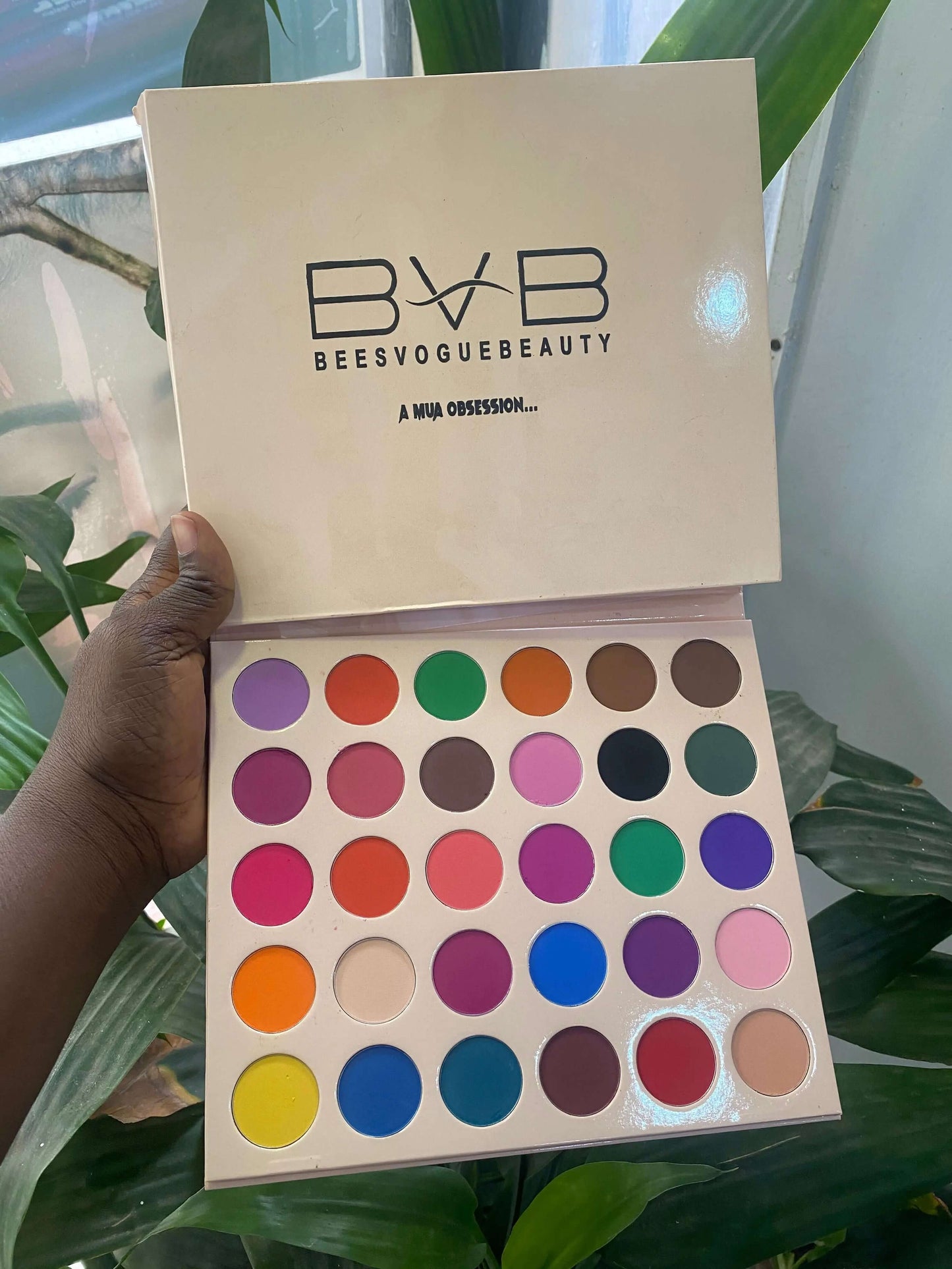 BVB 30 Colour Eyeshadow- MUA obsession - La Mimz Beauty & Fashion Store