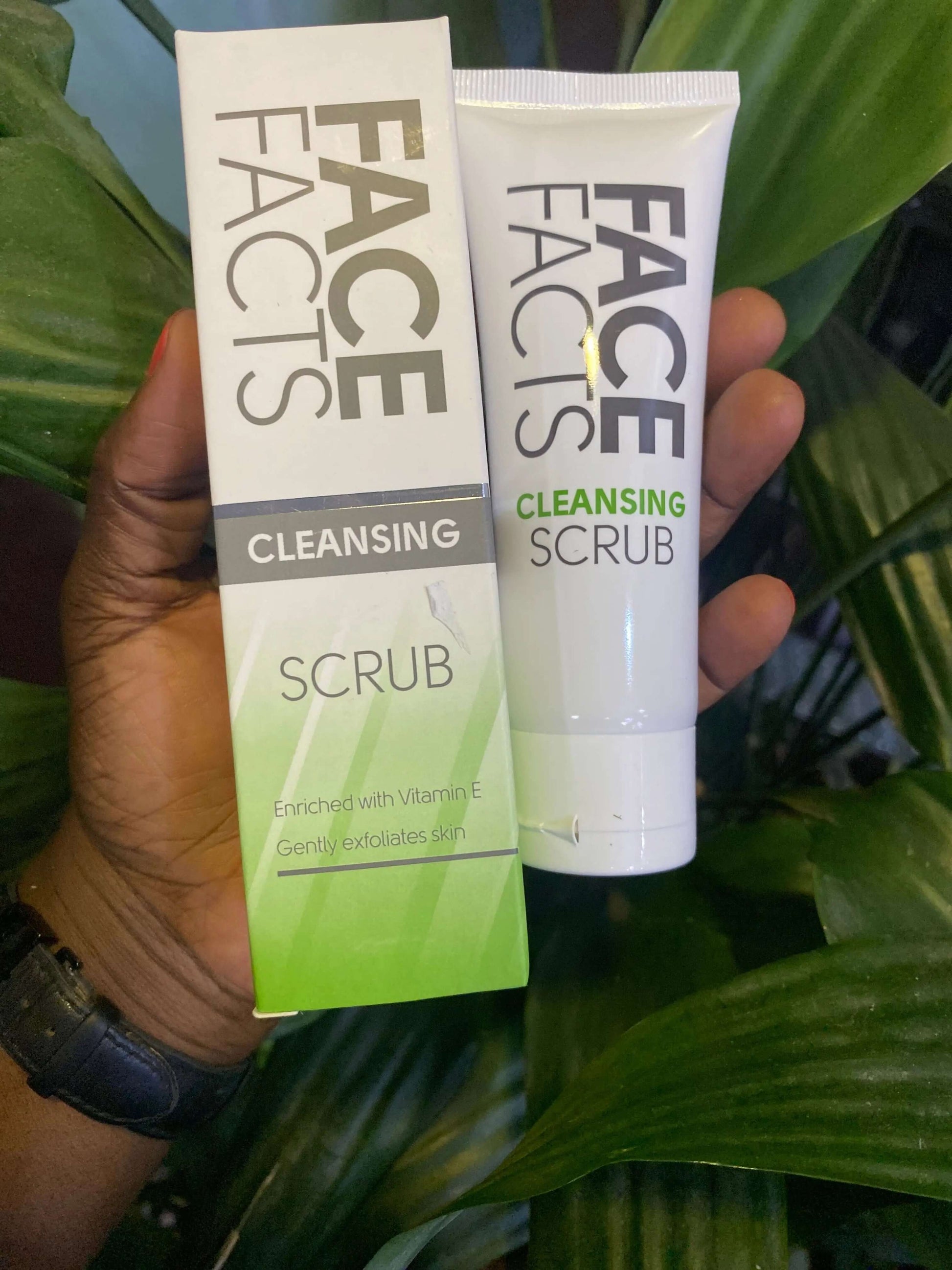 Face Facts Cleansing Scrub - La Mimz Beauty & Fashion Store