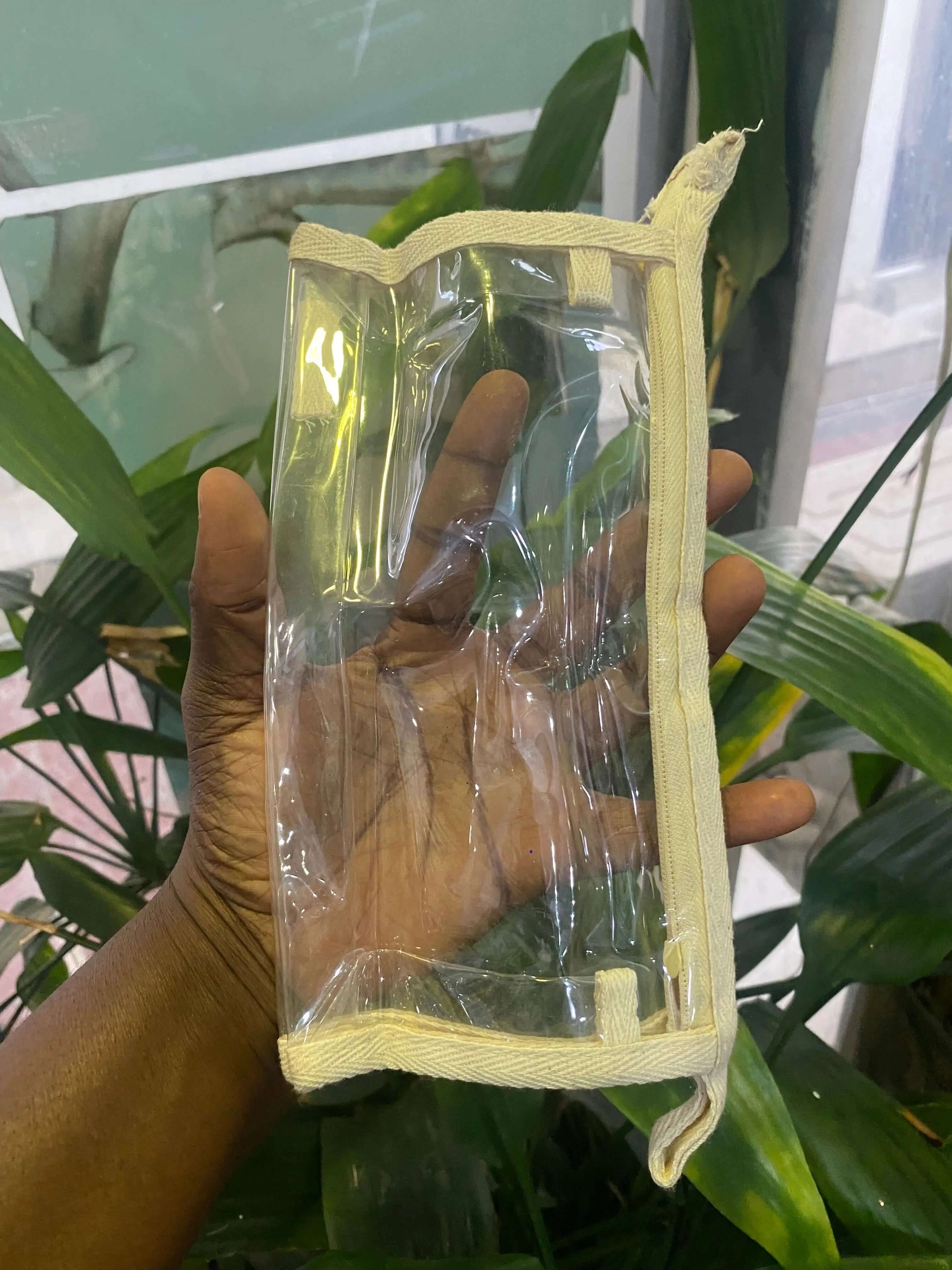 Transparent Makeup Purse - La Mimz Beauty & Fashion Store